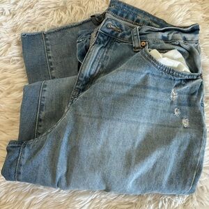 Distressed jeans size 11